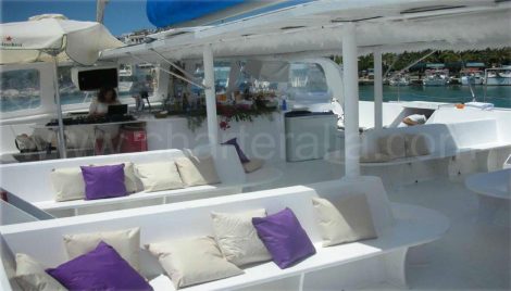 catamaran pour 80 personnes en location ibiza