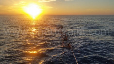 coucher de soleil location de bateau
