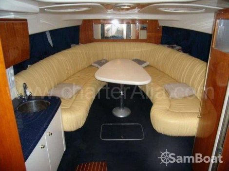 Salon yacht potere noleggio di barche Cranchi 39 a Ibiza e Formentera