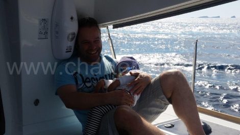 Maximale veiligheid en stabiliteit-on-the-catamaran-Lagoon-400-aangeboden-voor-dag-huur-in-Ibiza