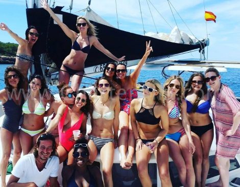Vrijgezellenfeesten aan boord van een catamaran huren op Ibiza en Formentera Lagune 380 2018