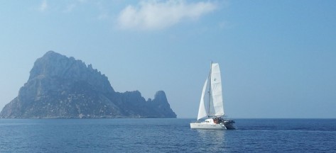 Sureste de Ibiza en catamaran