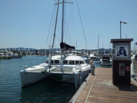 Catamaran de Charteralia en Ibiza