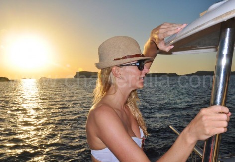 Puesta de sol en Ibiza isla Conejera
