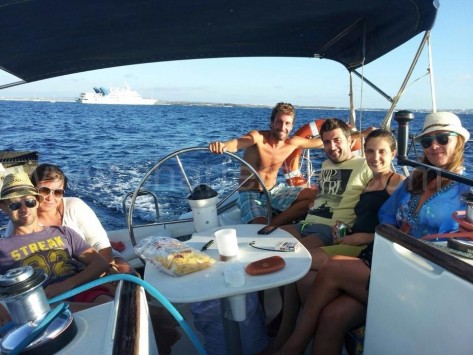 Alquiler de velero para excursiones de dia en Ibiza