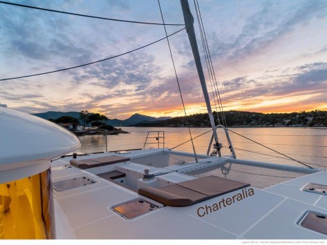 Atardecer en Ibiza en Lagoon catamaran