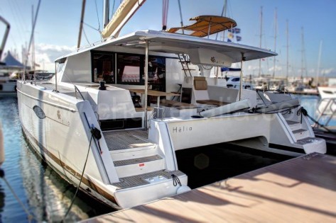 Catamaran Helia 44 de 2015 para alquilar en Ibiza con tripulacion profesional