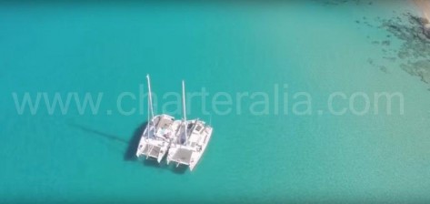 catamaran de alquiler en cala comte Ibiza