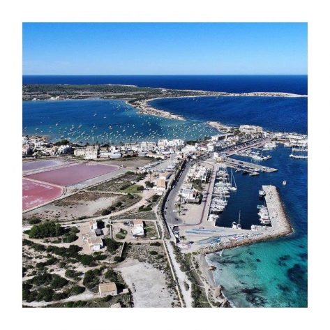 Vista aerea de los puertos de Formentera