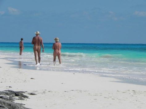 Playas nudistas en Formentera e Ibiza