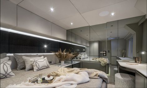 Double cabin with all the luxuries to spend the night on the SunReef 70 catamaran