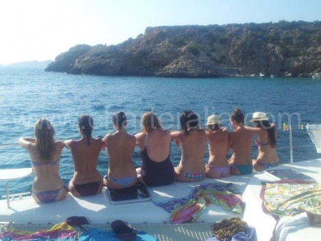 festeggiare addio al nubilato in barca a Ibiza