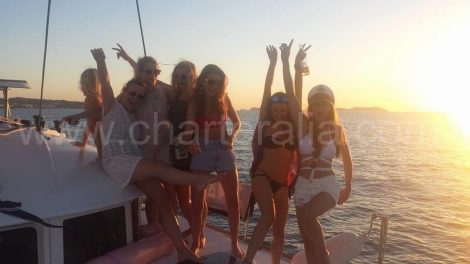 Een catamaranbruiloft in Ibiza vieren
