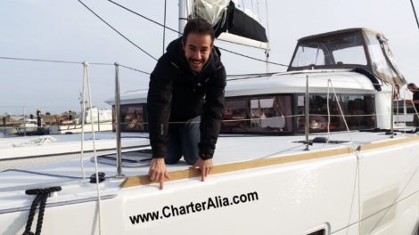 В CharterAlia мы являемся прямыми владельцами всех наших катеров Catamaran Lagoon 400, а также договоримся с конечным владельцем